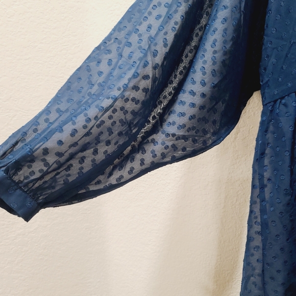 Free generation Los Angeles Top - Picture 3 of 6